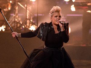 Pengakuan Kocak P!nk ke Jon Bon Jovi Saat Raih ICON Award BBMAs