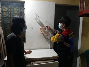 Rumah Warga di Surabaya Ditempeli Stiker Jika Tak Lapor Usai Mudik