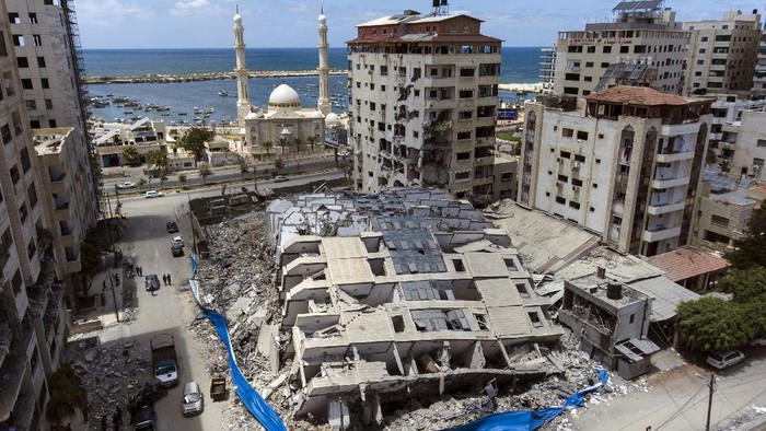Serangan udara Israel selama 11 hari di Jalur Gaza mengakibatkan sejumlahlah bangunan rusak. Begini penampakannya.