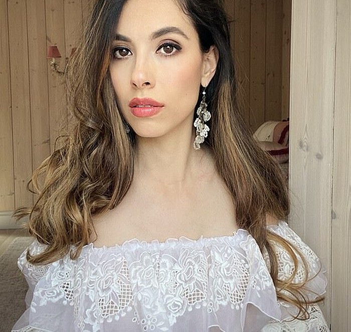 Priscila Bergmair Priscila Bergmair