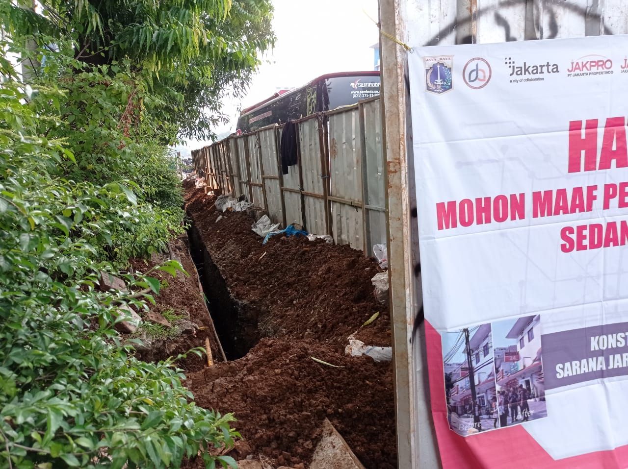 Proyek galian di Jl Mampang Prapatan, Jaksel, 24 Mei 2021, sore. (Sachril Agustin Berutu/detikcom)
