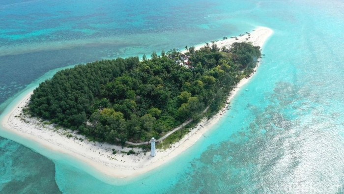 Pulau Lanjukang Pulau cantik di Makassar