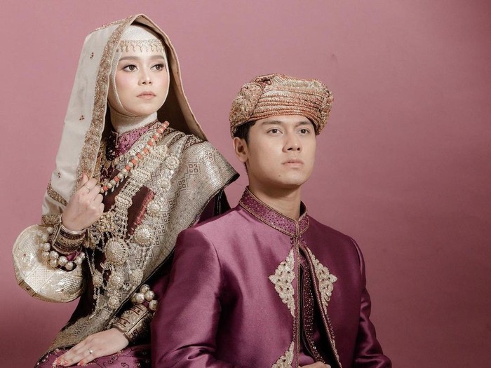 Rizky Billar dan Lesti Kejora Pakai Baju Minangkabau, Umumkan Rencana Nikah