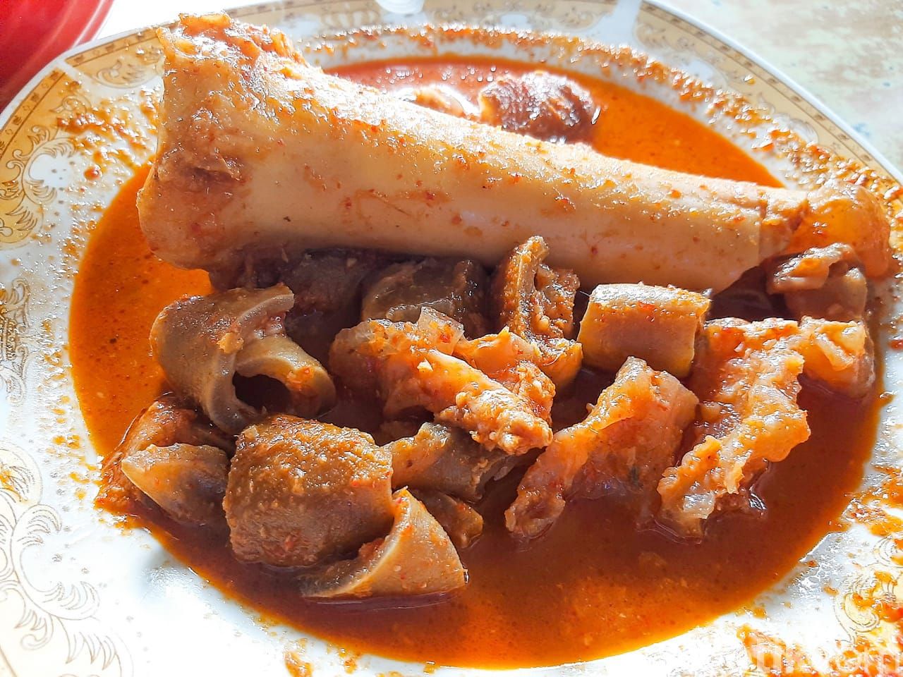 RM Dibao Untuang, ada asam padeh tunjang dan sop daging yang nikmat rasanya.