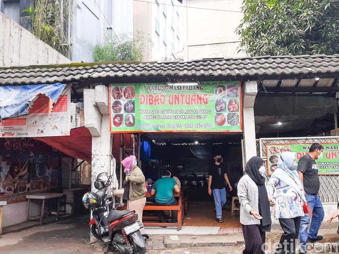 RM Dibao Untuang RM Dibao Untuang, ada asam padeh tunjang dan sop daging yang nikmat rasanya.