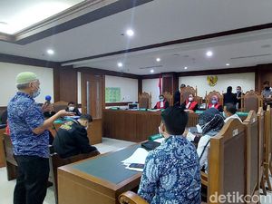 Sidang Gugatan Minta Jokowi Mundur Ditunda 7 Juni