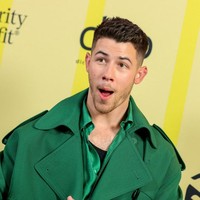 Nick Jonas Bongkar Rahasia Kulit Sehat, 9 Tahap Skincare Routine