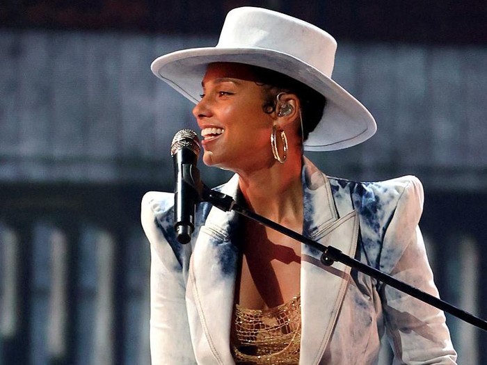 LOS ANGELES, CALIFORNIA - MAY 23: In this image released on May 23, Alicia Keys performs onstage for the 2021 Billboard Music Awards, broadcast on May 23, 2021 at Microsoft Theater in Los Angeles, California.   Kevin Winter/Getty Images for dcp/AFP (Photo by KEVIN WINTER / GETTY IMAGES NORTH AMERICA / Getty Images via AFP)