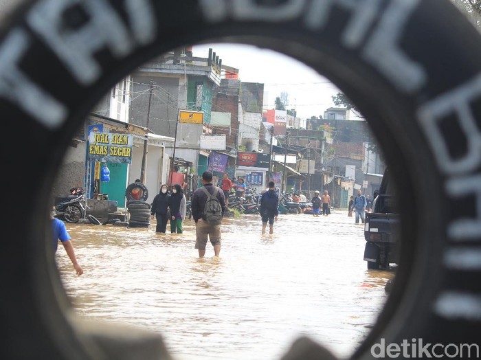 Akibat hujan deras, banjir rendam wilayah Baleendah