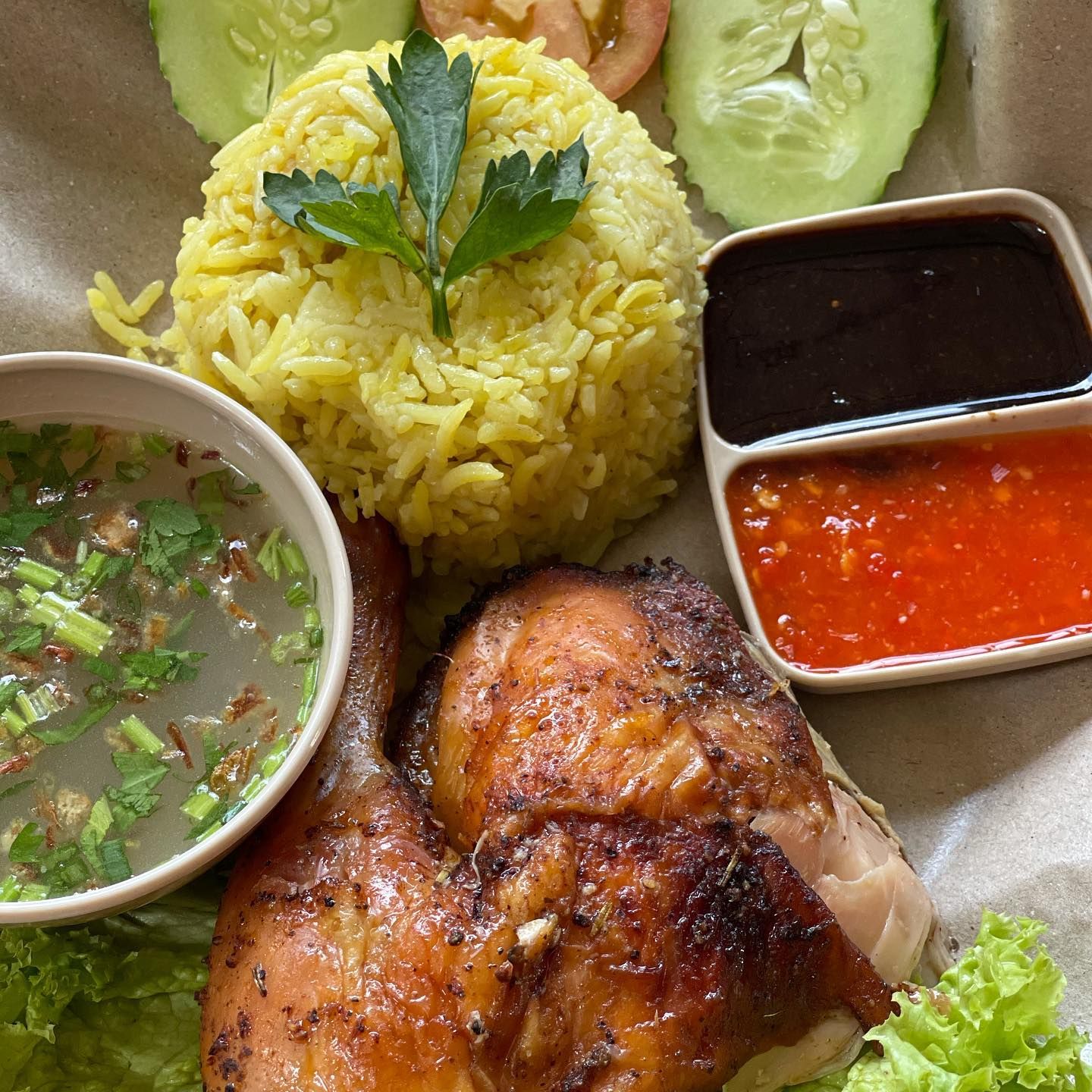 Di Restoran Ini Deadpool Sibuk Jualan Nasi Kerabu hingga Nasi Ayam Kampung
