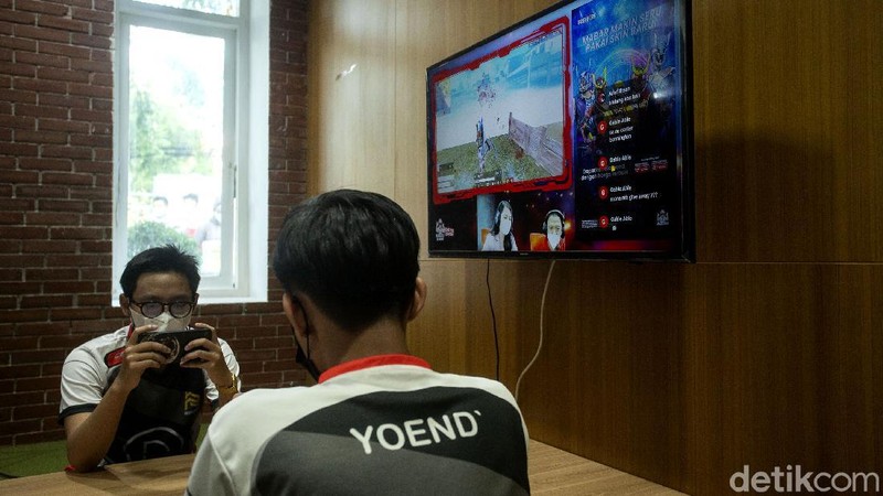 Telkomsel resmikan gedung fasilitas gaming di Matraman, Jakarta. Studio game untuk para gamers mabar ini berada di Kantor Regional Telkomsel DKI Jakarta.