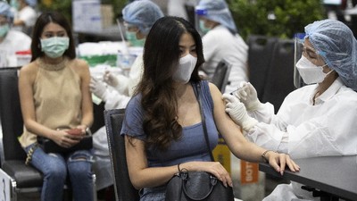 Gencar Vaksinasi COVID-19, Distrik di Thailand Tawarkan Hadiah Sapi