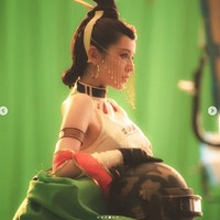 Hankiz Omar merupakan lulusan Xinjiang Arts Institute. Selain menari, dia juga berprofesi sebagai aktris. Foto: Instagram/@hanikezi