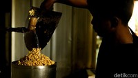 Kemendag memaklumi harga kedelai di tingkat pengrajin tahu dan tempe akan bergerak naik pada kisaran Rp 10.500/kg dan berpotensi meningkatkan harga tahu dan tempe.