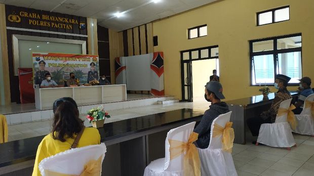 Kasus Dugaan Pembantaian Anjing di Pacitan Berakhir Damai Kasus Dugaan Pembantaian Anjing di Pacitan Berakhir Damai