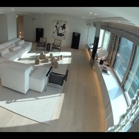 Lampu yang diunggah Lee Da In sama persis dengan lampu yang berada di apartemen Lee Seung Gi. Seperti yang terlihat dalam episode 146 acara Master in the House, dan disiarkan pada 15 November 2020. Foto: dok. SBS