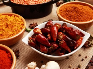 Kenapa Makan Makanan Pedas Bisa Bikin Kepala Gatal? Ini 6 Penyebabnya