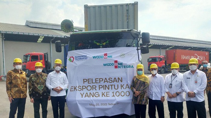 Menperin Agus Gumiwang kunjungan kerja ke Sidoarjo