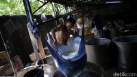 Direktur Jenderal Perdagangan Dalam Negeri Oke Nurwan mengatakan jika melihat harga kedelai dunia yang terus mengalami kenaikan, Oke mengungkap akan ada penyesuaian harga kedelai impor ke depannya.