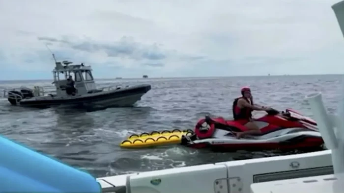 Pasangan Terbawa Arus Dievakuasi