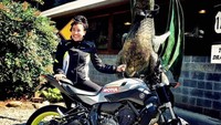 Ini juga jadi hal pertama dilakukan oleh Patricia Fernandez. balapan menggunakan Harley-Davidson Road Glide Special bersama tim saddlemen untuk merebutkan gelar King of The Baggers. Foto: Instagram @lady_racer926