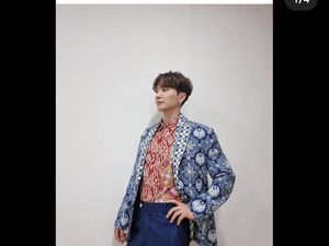 Heboh Member Super Junior Pakai Batik Rancangan Ridwan Kamil