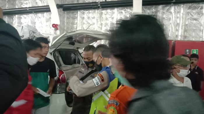 Pria Paruh Baya Meninggal di Atas Kapal Feri di Merak
