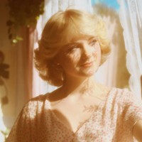 Rose tidak menyangka jika videonya akan jadi viral. Ia sendiri tertarik untuk mencoba gaya rambut itu karena terlihat cantik dan ikonik. Foto: Instagram @rosenoraanna