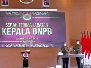 Kali Kedua Tongkat Estafet Doni Monardo Diberikan ke Ganip Warsito