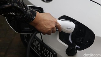 Nasib! Harga BBM Naik, Mobil Listrik Malah Nggak Gratis Pajak Lagi