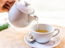 Minum Teh Putih Bikin Jantung Sehat dan Bantu Turunkan Berat Badan