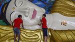 Vihara di Bogor Bersolek Sambut Waisak