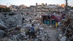 Warga Gaza Bangun Tenda di Atas Reruntuhan Bangunan
