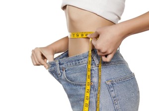Diet Air Putih untuk Turunkan Berat Badan dan Efeknya Terhadap Kesehatan