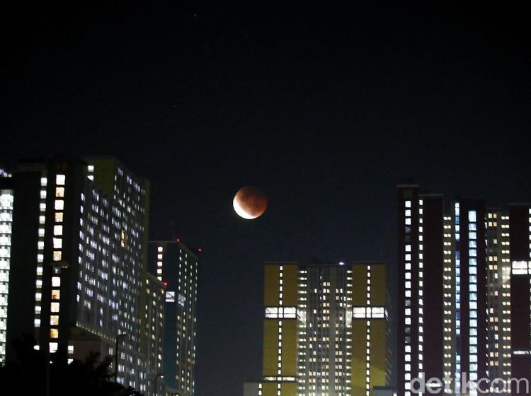 Melihat Lagi Gerhana Bulan Total dari Berbagai Wilayah Indonesia