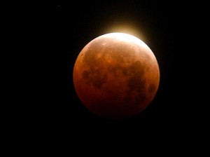 Ada Gerhana Bulan Total Besok, Ini Waktu dan Link Siaran Langsungnya