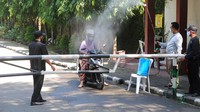 Pemerintah Kota Bogor menetapkan kasus COVID-19 di Perumahan Griya Melati, Kelurahan Bubulak, Kota Bogor sebagai Kejadian Luar Biasa  (KLB) setelah bertambahnya jumlah warga yang terkonfirmasi positif COVID-19 menjadi 60 orang. 