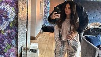 Potret Megan Fox dengan Machine Gun Kelly yang memperlihatkan kebebasan mereka. Foto: dok. Instagram/@meganfox
