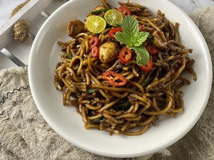 Resep Mie Goreng Mamak Malaysia yang Pekat Mantap Bumbunya