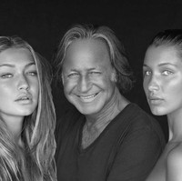 Dalam salah satu unggahannya, Mohamed Anwar Hadid mengatakan ayah dan ibunya adalah orang Palestina yang modern dan berpendidikan. Keduanya mengundang sebuah keluarga Yahudi ke rumah mereka pada 1946. Dan mereka mengambil rumah kami, kami menjadi pengungsi. Pada saat itu usiaku baru satu bulan. Aku tidak memiliki kebencian pada orang Yahudi karena orangtuaku mengajarkan kami untuk tidak membenci,” tulis pria yang juga ayah Gigi Hadid itu. Foto: Dok. Instagram Mohamed Hadid