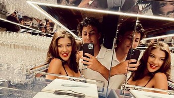 Tampil lagi bersama sang pacar. Instagram Phoebe punya follower lebih dari 82 ribu. Foto: Instagram/@pheebeegates