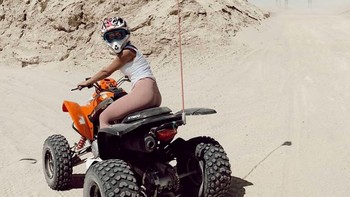 Phoebe hanya menampilkan keseharian remaja yang normal. Foto: Instagram/@pheebeegates