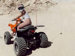 Putri Bungsu Bill Gates Umbar Kemesraan dengan Pacar