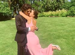 Putri Bungsu Bill Gates Umbar Kemesraan dengan Pacar