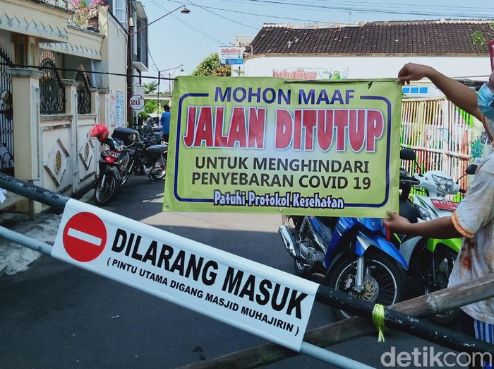Portal masuk ke Dusun Plosoarum, Desa Sekarsuli, Klaten, Rabu (26/5/2021).