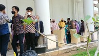 Kabag Humas Pemprov Kaltim, M Syafaruddin menjelaskan dari 2 ribu undangan yang disebar bukan hanya untuk kerabat yang berada di Kaltim saja. Undangan disebar juga untuk kerabat yang berada di luar Kalimantan. (Foto: Dok. Istimewa)   