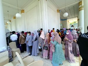 Potret Kerumunan di Resepsi Pernikahan Putri Wagub Kaltim