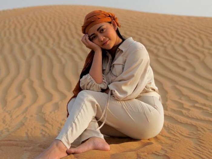 Rachel Vennya liburan di Dubai