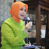 Atikoh merupakan perempuan pertama yang menjadi Ketua Kwartir Daerah (Kwarda) Jawa Tengah periode 2018-2023, selain itu juga aktif sebagai Ketua Tim Penggerak Pemberdayaan Kesejahteraan Keluarga (PKK) wilayah Provinsi Jawa Tengah tahun 2013-2023. Foto: Instagram @atikoh.s