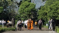 Hari Raya Tri Suci Waisak 2565 BE tahun 2021 bertema Bangkit Bersatu untuk Indonesia Maju.